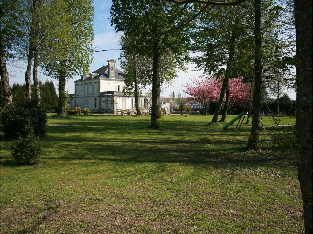 Chateau Du Clos Mortier Saint-Dizier Esterno foto